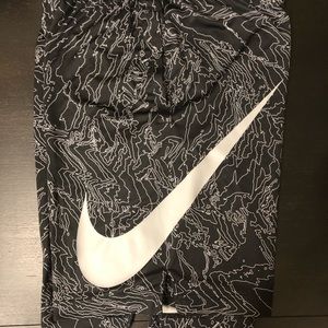 Nike shorts! EUC sz M